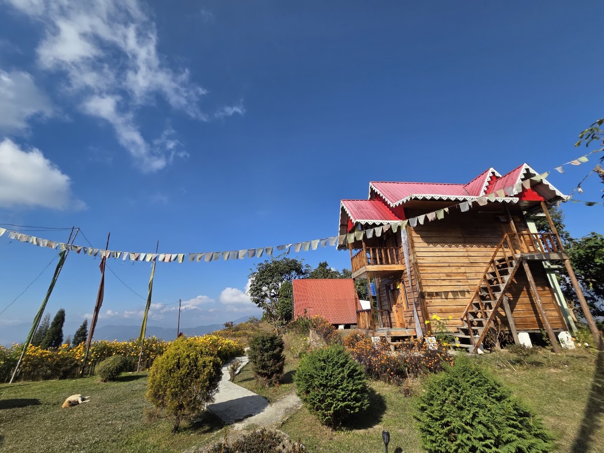 Lungselay Farmhouse