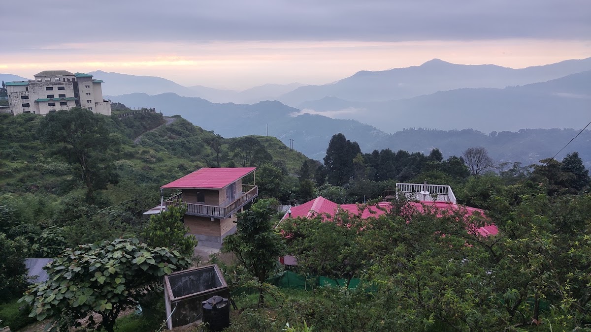 Radha Swami Azuk moo lee homestay