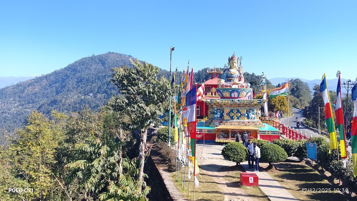 Mountain whisper homestay come like guest saty like family