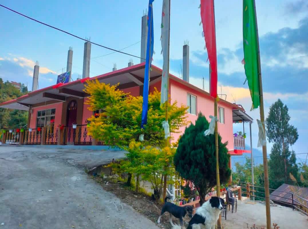 Priyanshu HomeStay